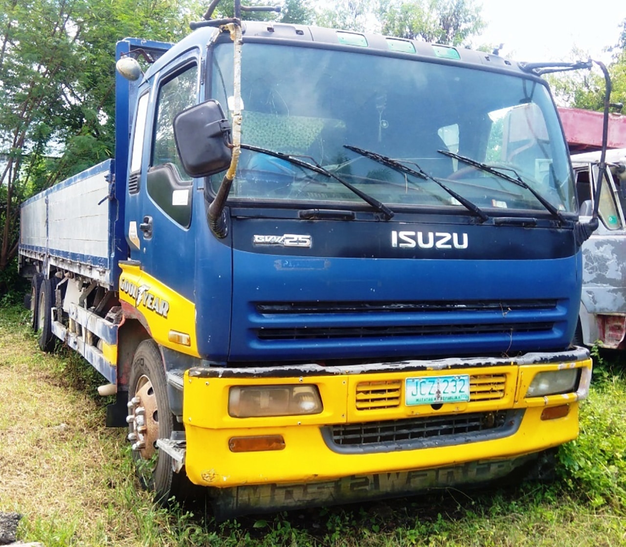 Isuzu smoother f