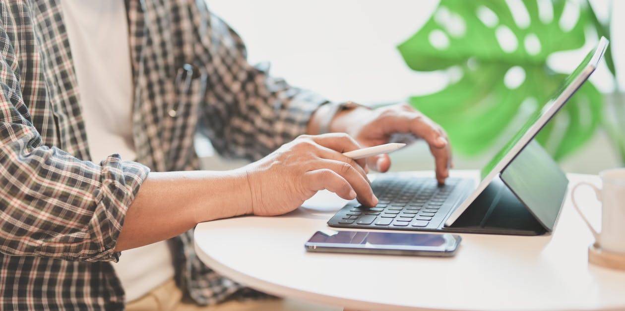 Blog: Adapting your business to a low touch economy. How can Philippine businesses pivot during and after a pandemic?